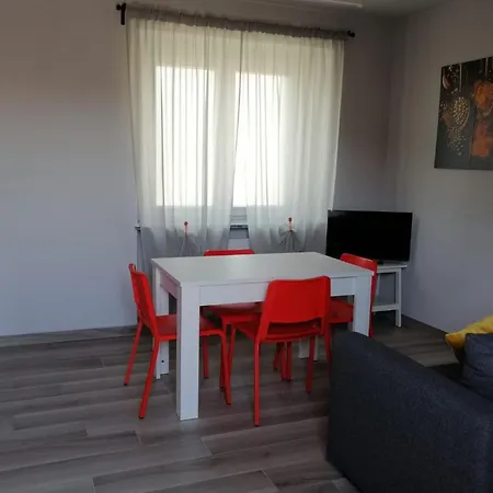 La Luna Blu Malpensa Papaveri Apartment *